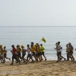 persone che corrono alla 100km del caribe